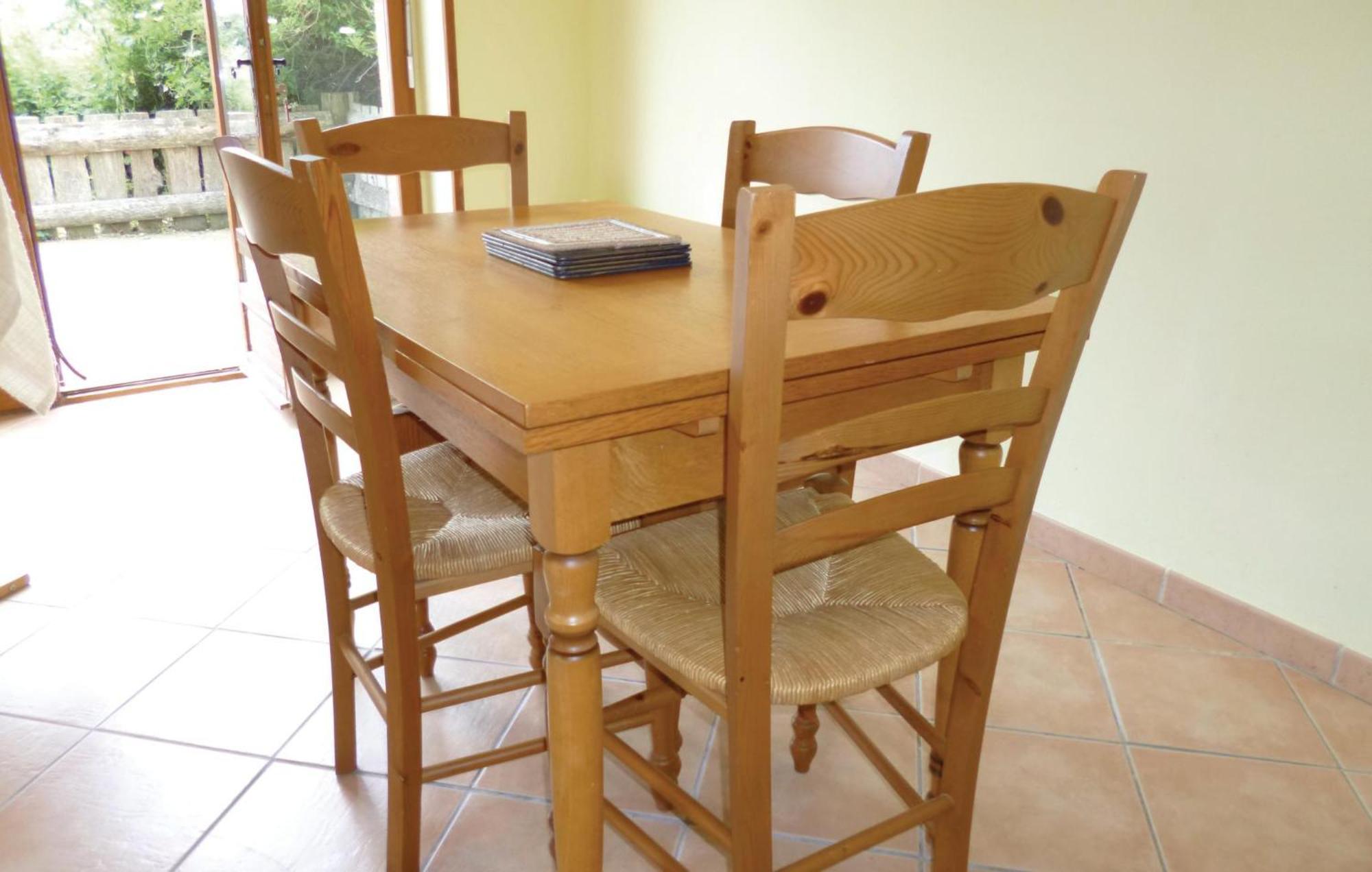 3 Bedroom Cozy Home In Brucheville Carentan-les-Marais Exterior foto